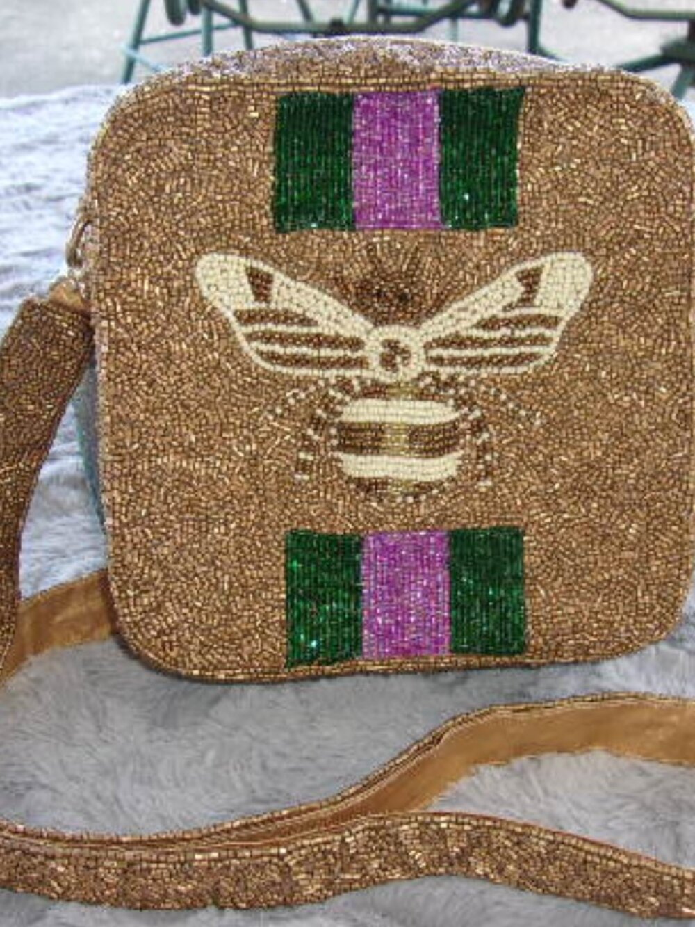 E-237 MOYNA HAND BEADED CROSSBODY BAG EATURING A BEE